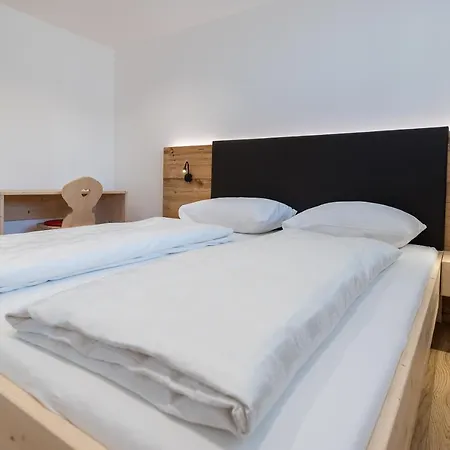 Mesnerhof Mit Dolomitenblick Und Kostenlosem Parken In Der Tiefgarage Apartment *