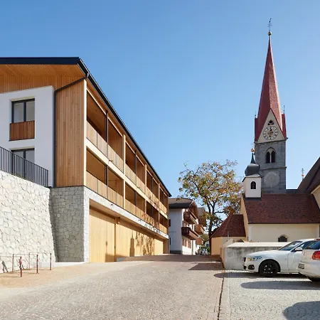 Apartment Mesnerhof Mit Dolomitenblick Und Kostenlosem Parken In Der Tiefgarage *