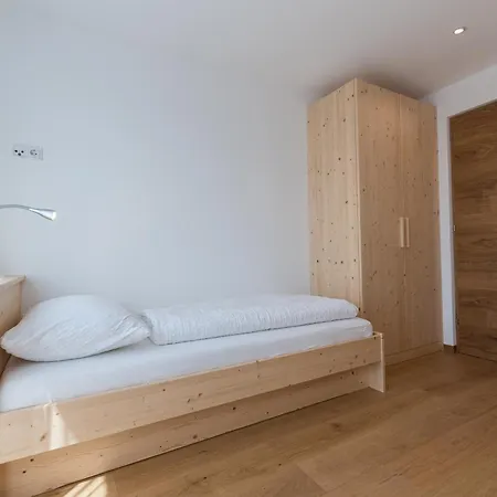 Mesnerhof Mit Dolomitenblick Und Kostenlosem Parken In Der Tiefgarage Apartment *
